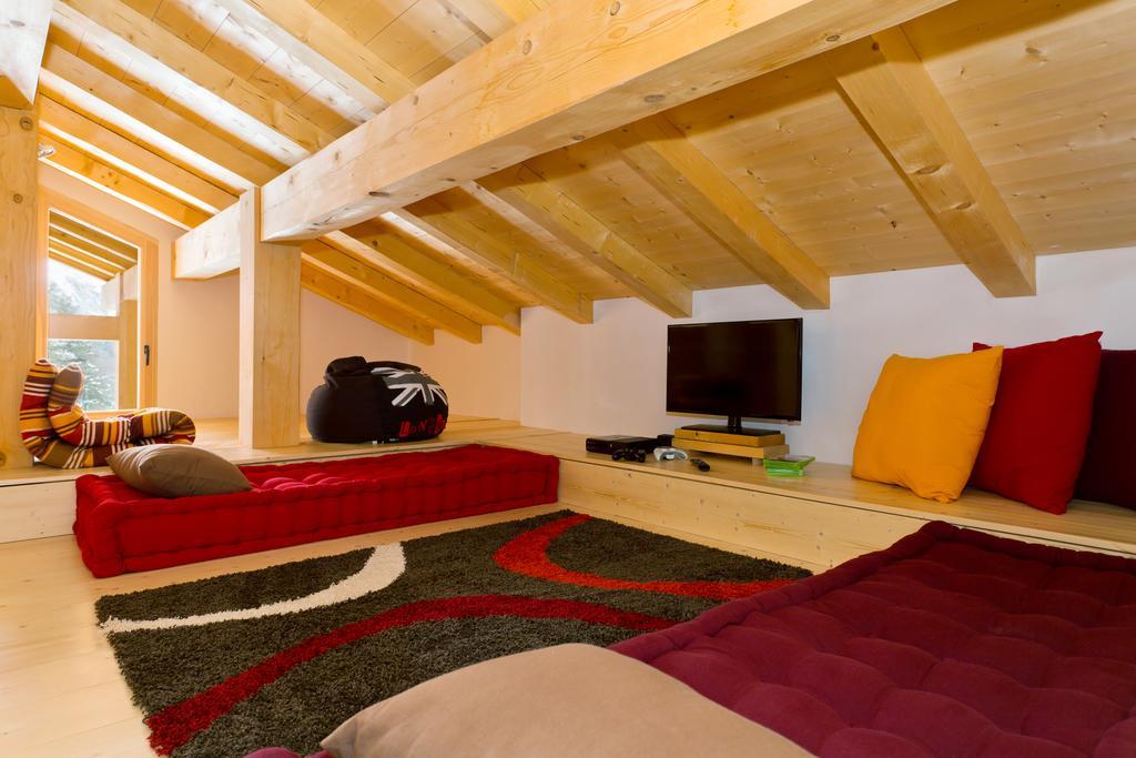 שאמוני Chalet Isabelle Mountain Lodge 5 Star 5 Bedroom En Suite Sauna Jacuzzi חדר תמונה