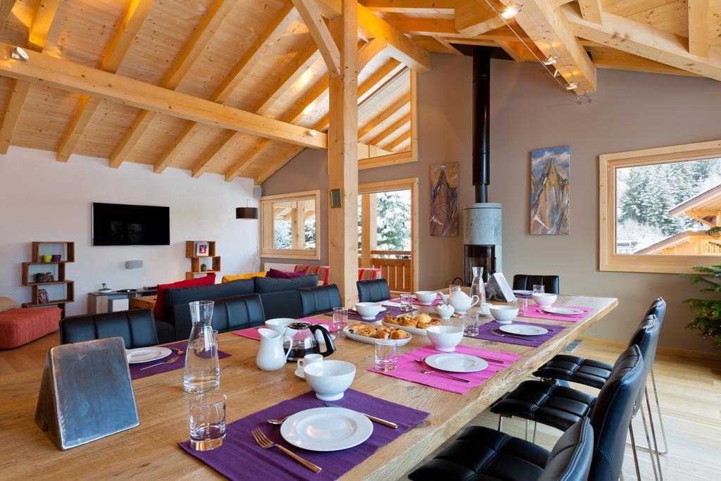 שאמוני Chalet Isabelle Mountain Lodge 5 Star 5 Bedroom En Suite Sauna Jacuzzi חדר תמונה